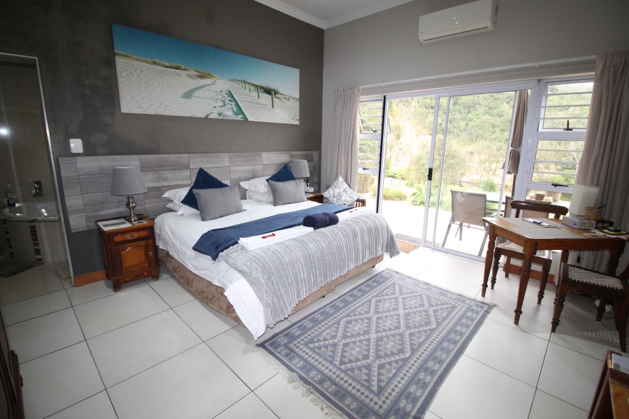10 Bedroom Property for Sale in Dorchester Heights Eastern Cape